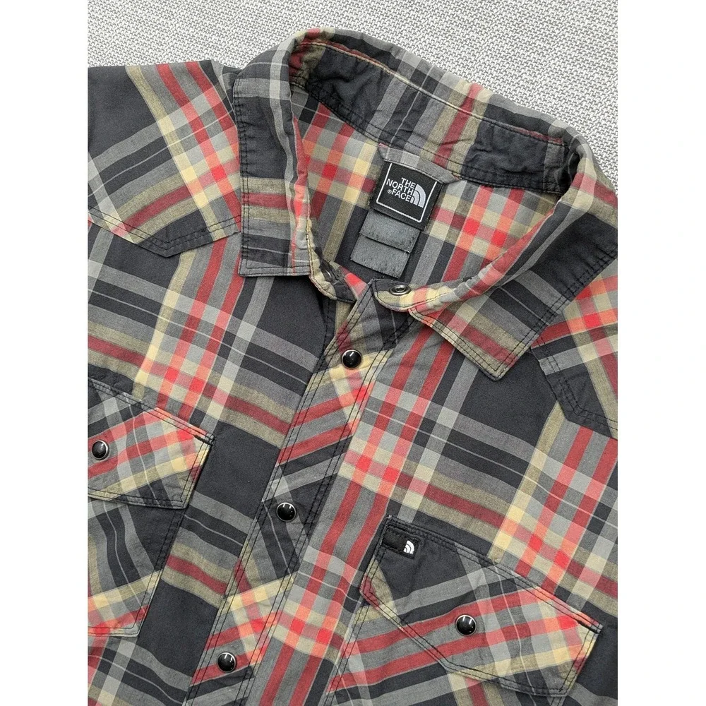 The North Face Shirt Mens Medium Multicolor Plaid Snap Front Short Sleeve Casual